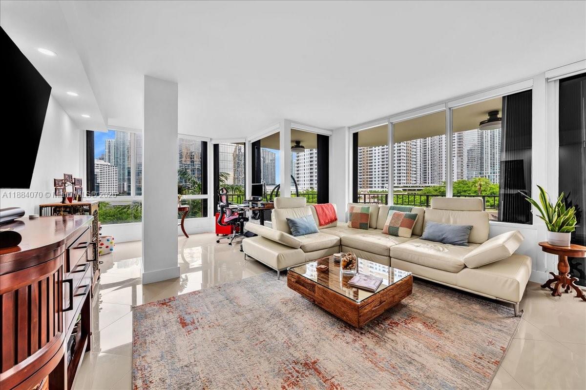 520 Brickell Key Dr A621