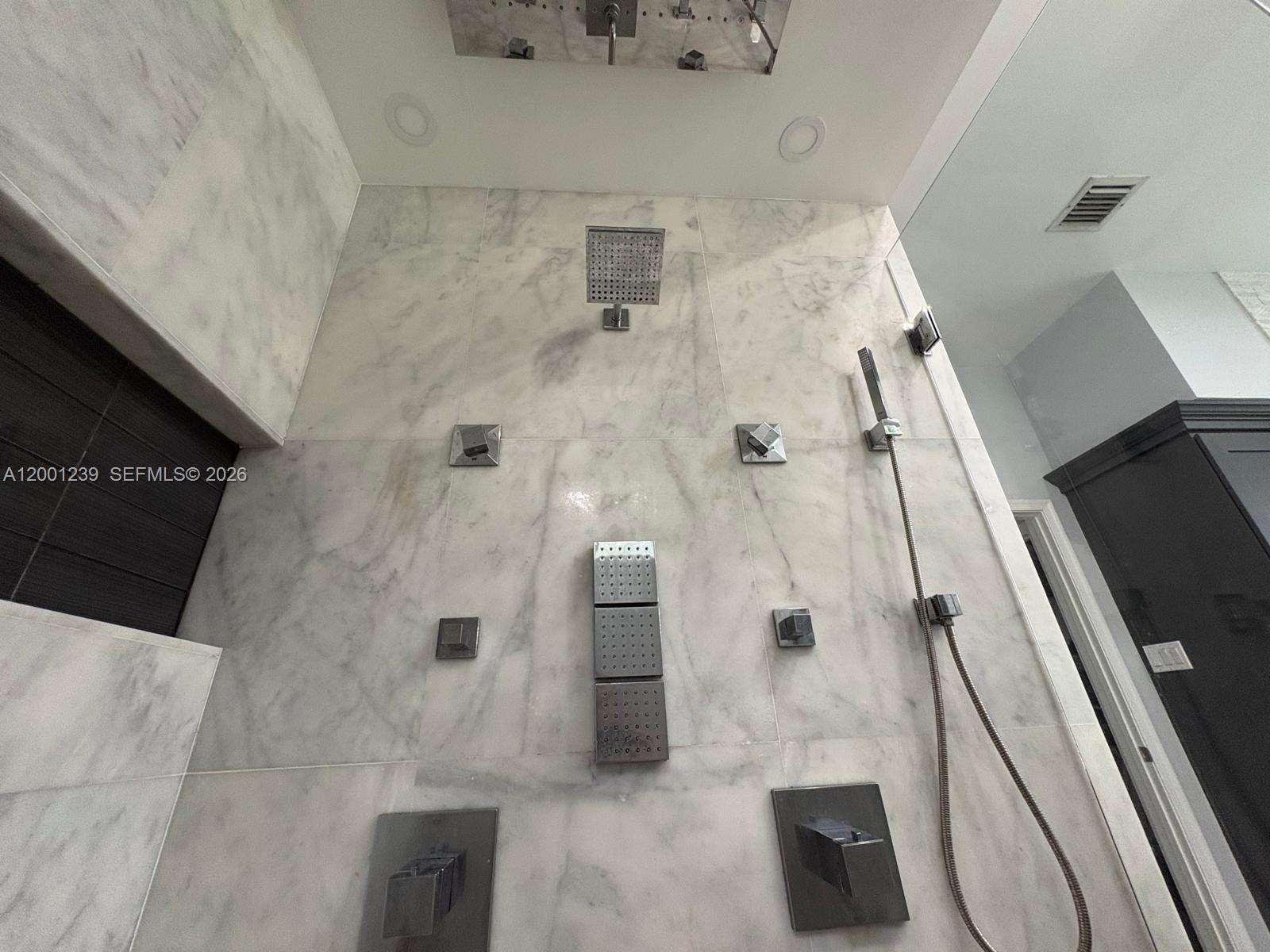 IMAGINATION FARMS EAST - Residential