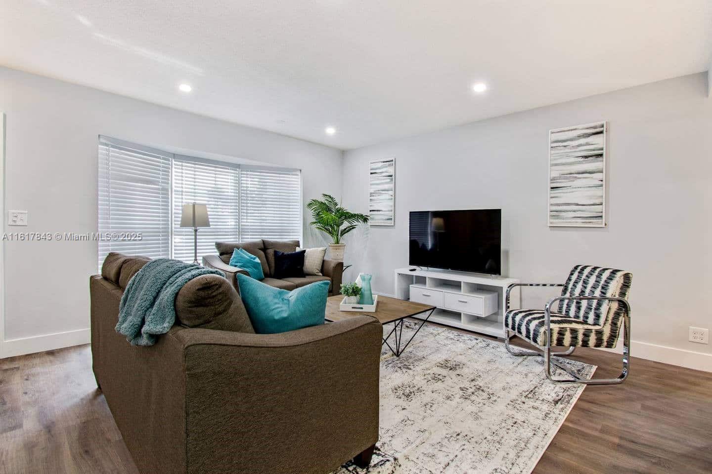 SUNNY ACRES - Residential