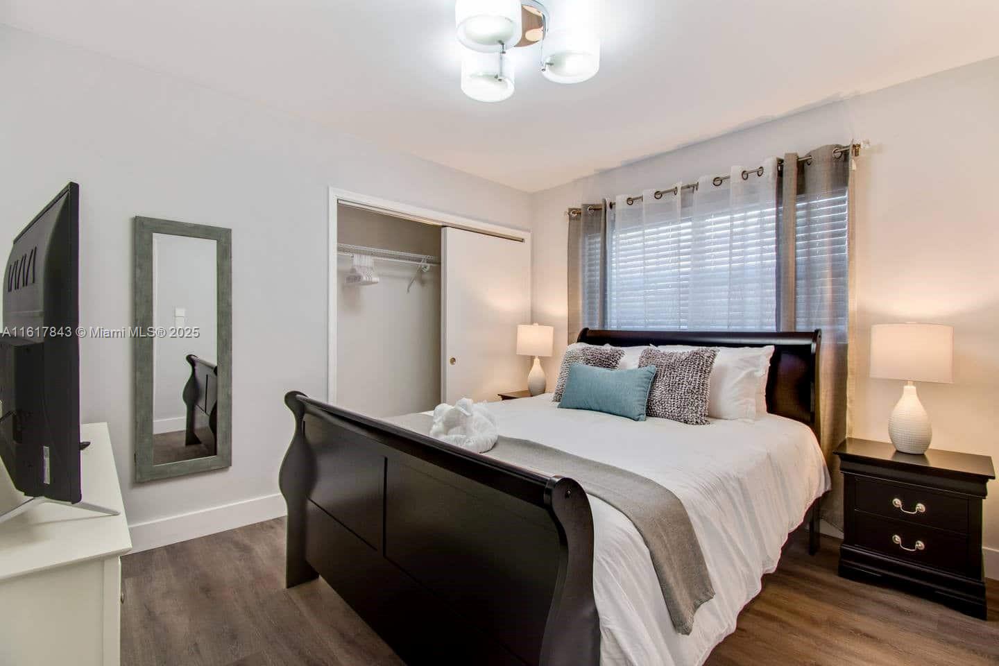 SUNNY ACRES - Residential