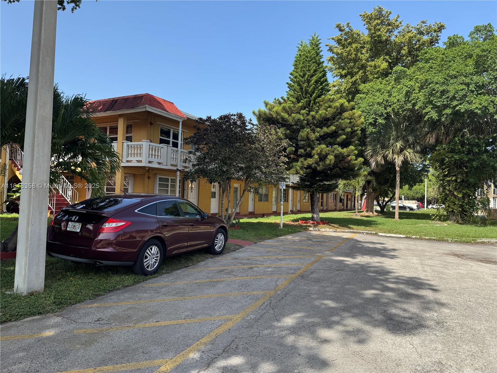 115 Ne 202nd Ter M25, Miami Gardens, Broward County, Florida - 2 Bedrooms  
2 Bathrooms - 