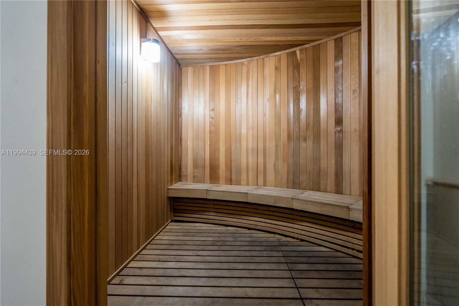 THE COSMOPOLITAN RESIDENC - Residential Lease