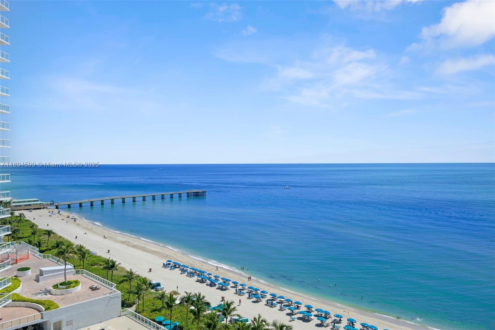 SAYAN CONDO - Residential