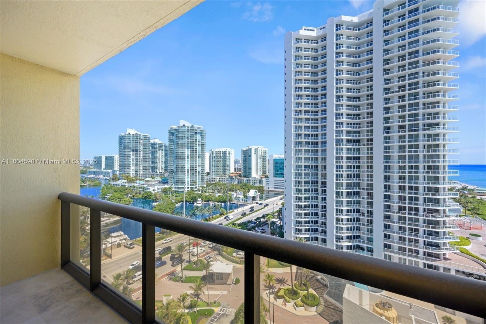 SAYAN CONDO - Residential