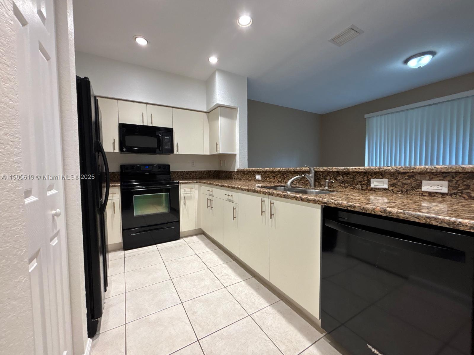 MURANO AT HAMPTON PARK NO - Residential Lease