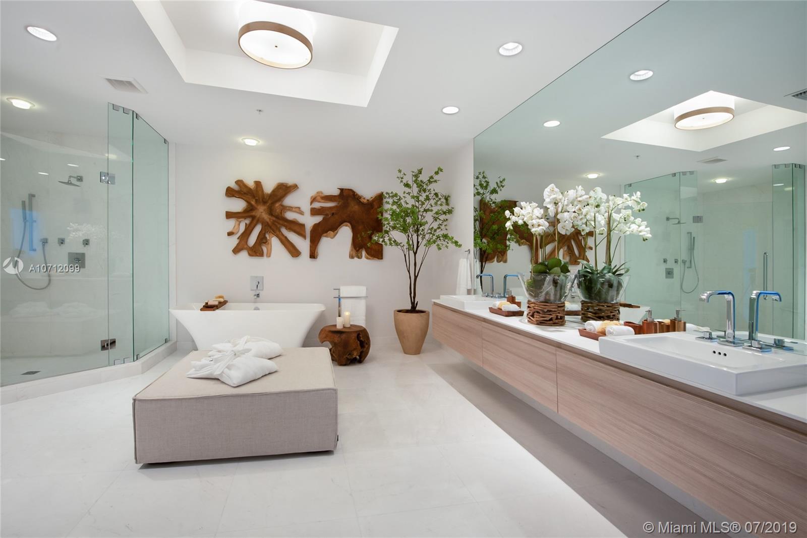 MARINA PALMS RESIDENCES S - Residential