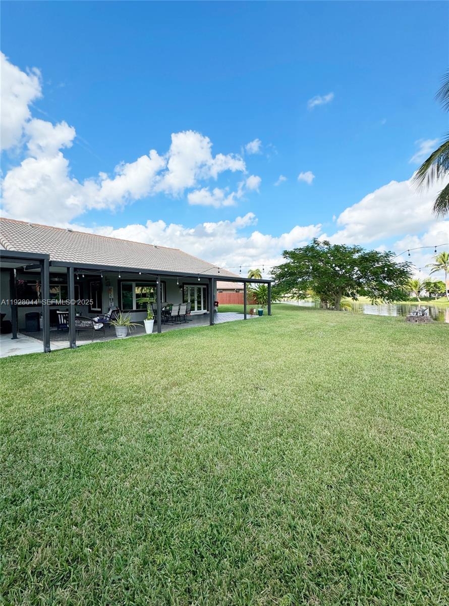 HAWKES BLUFF - Residential