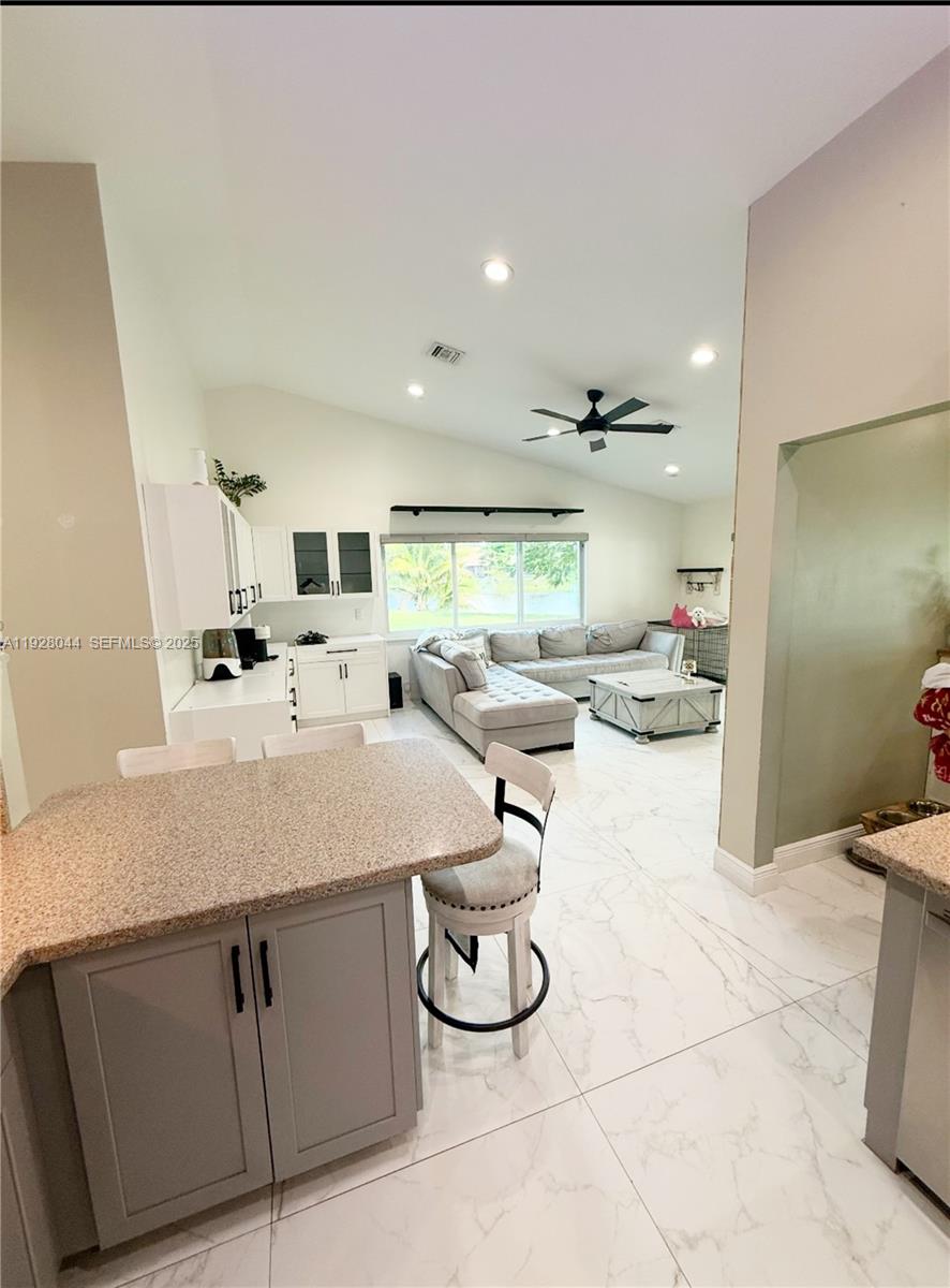 HAWKES BLUFF - Residential