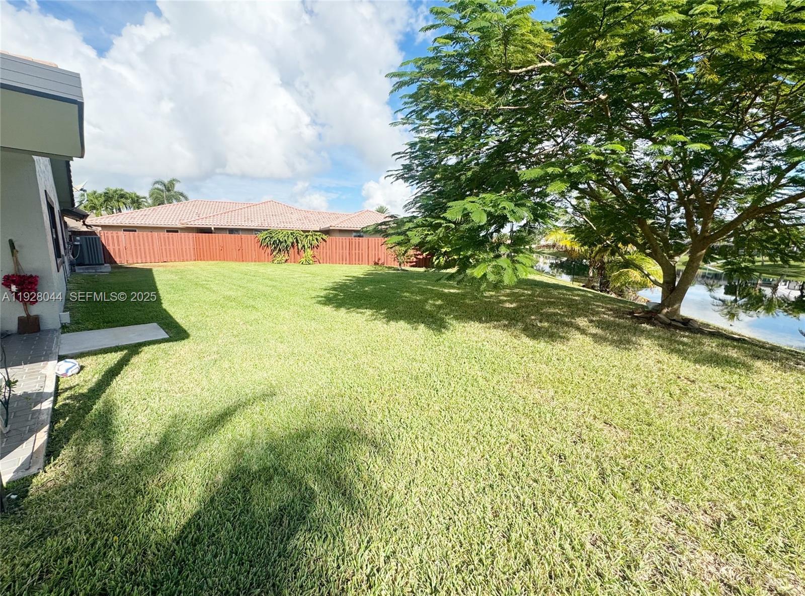 HAWKES BLUFF - Residential