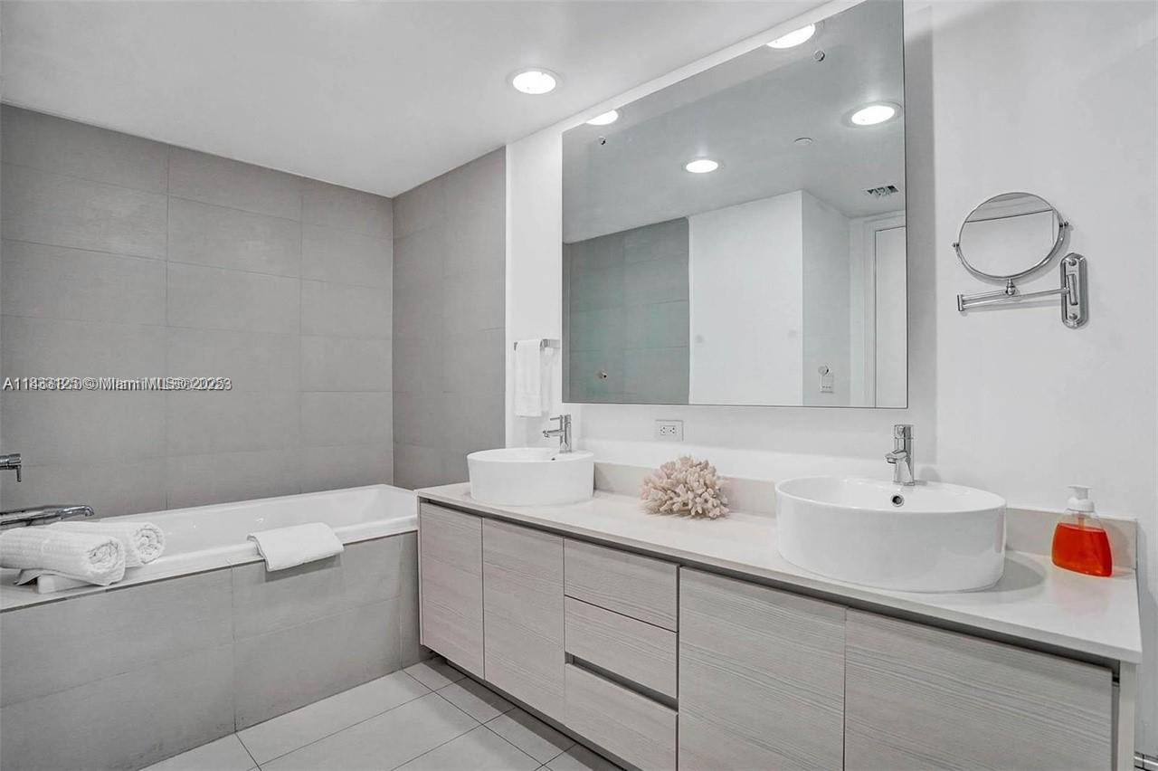 BEACHWALK CONDOMINIUM - Residential Lease