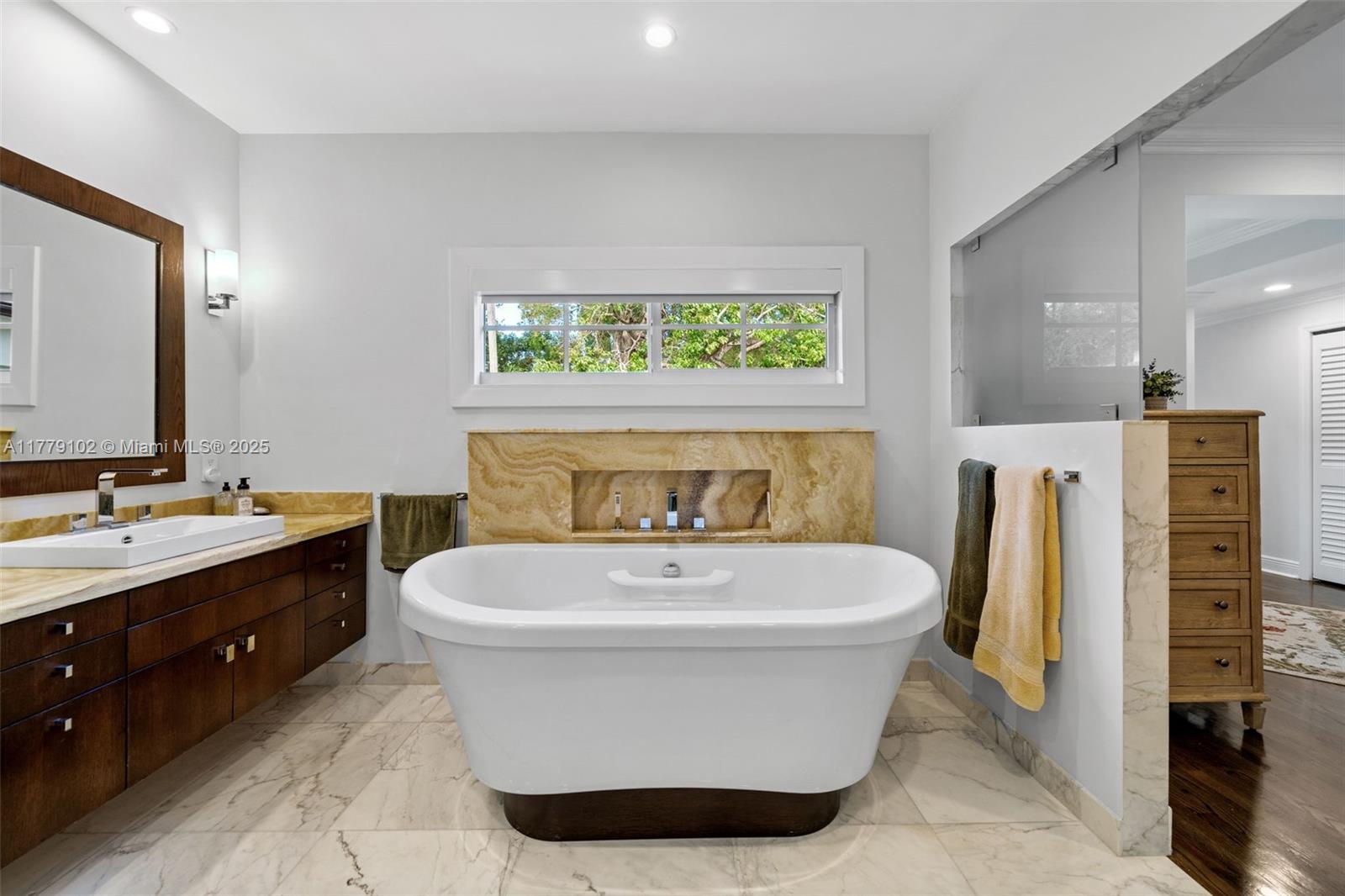 CORAL GABLES RIVIERA SEC - Residential