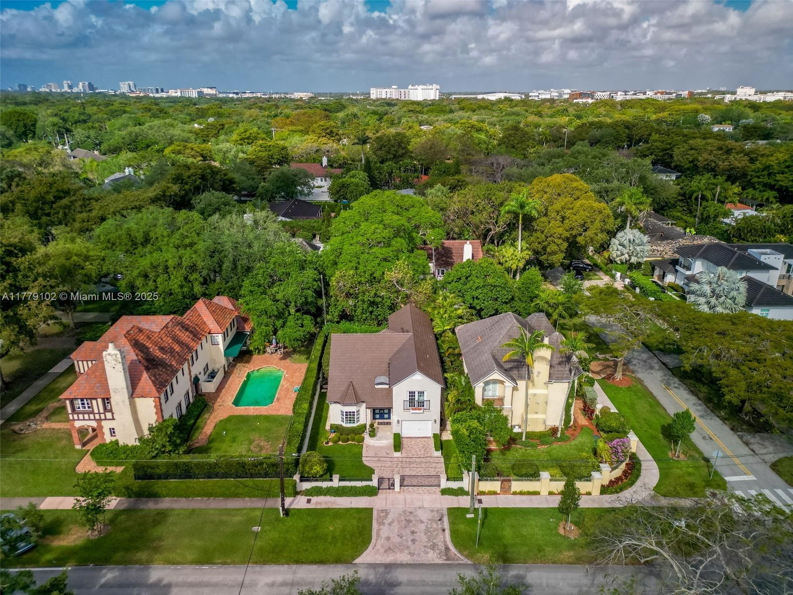 CORAL GABLES RIVIERA SEC - Residential