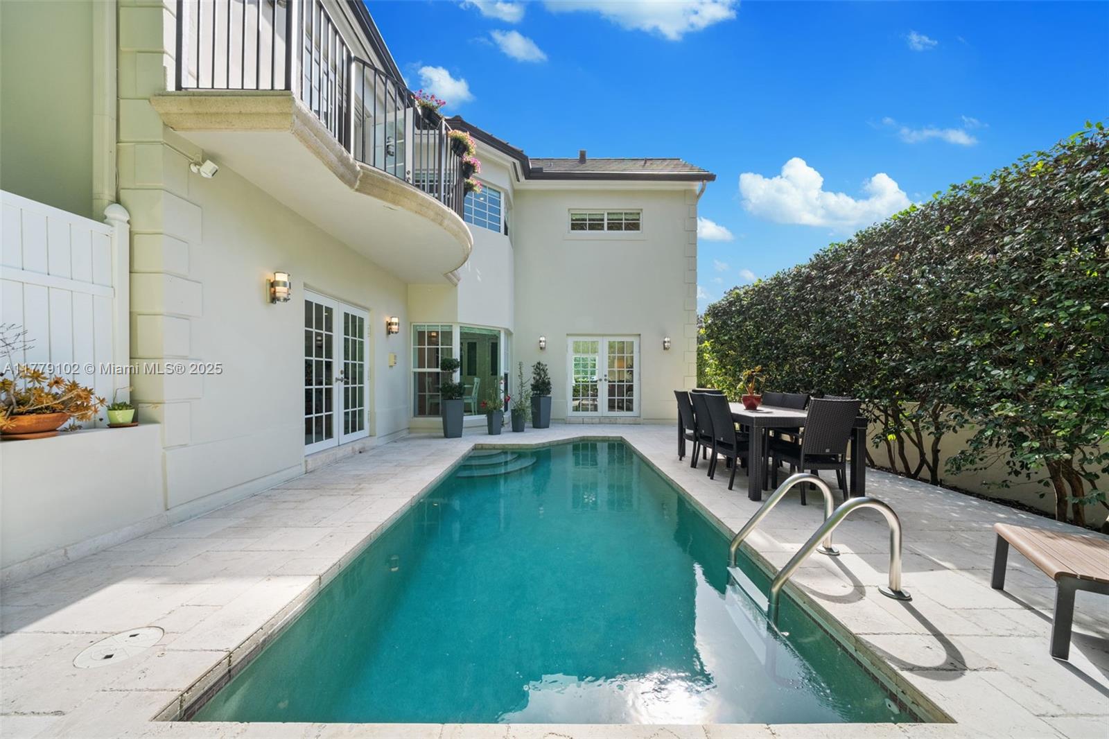 CORAL GABLES RIVIERA SEC - Residential