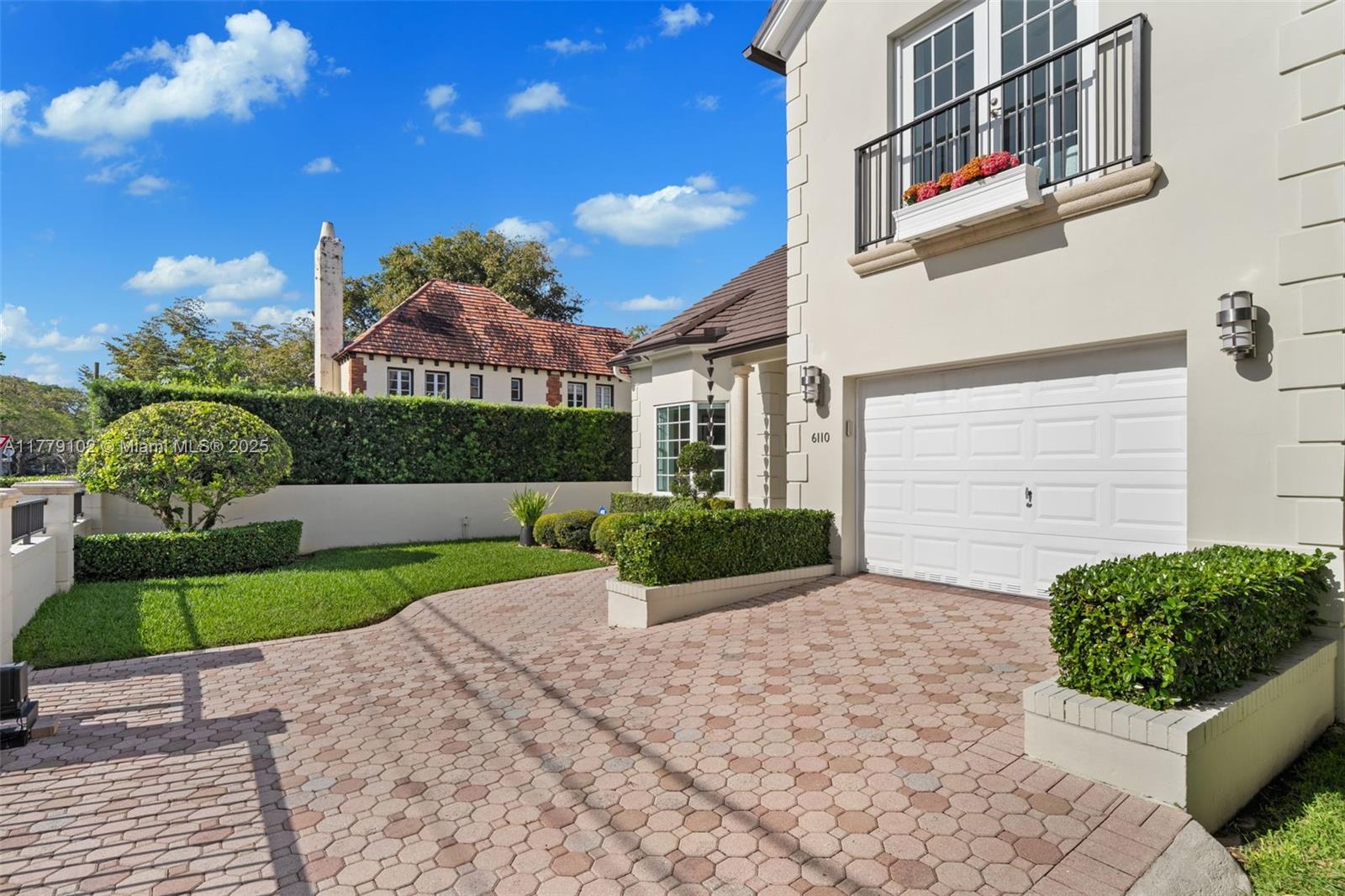 CORAL GABLES RIVIERA SEC - Residential