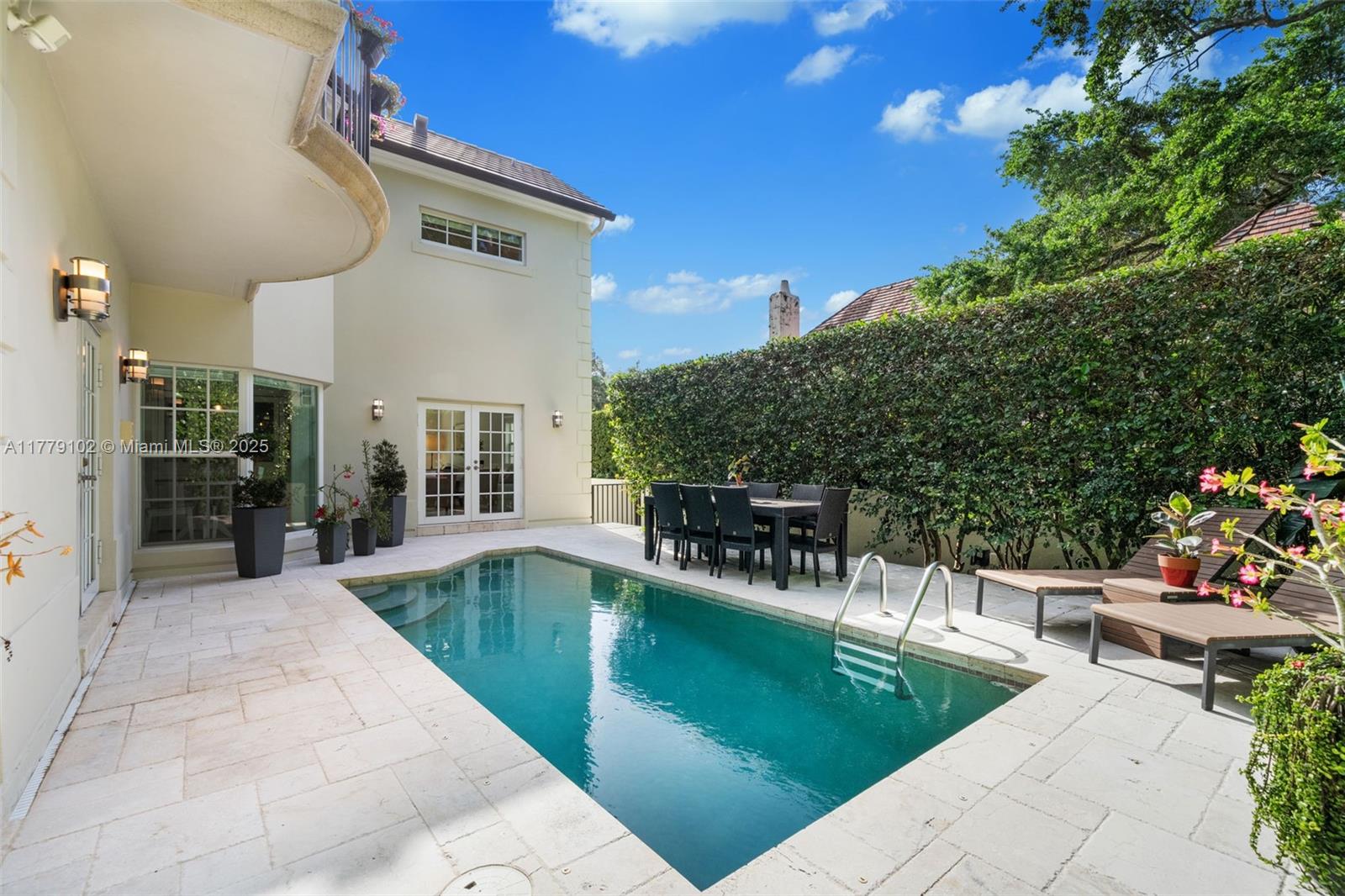 CORAL GABLES RIVIERA SEC - Residential