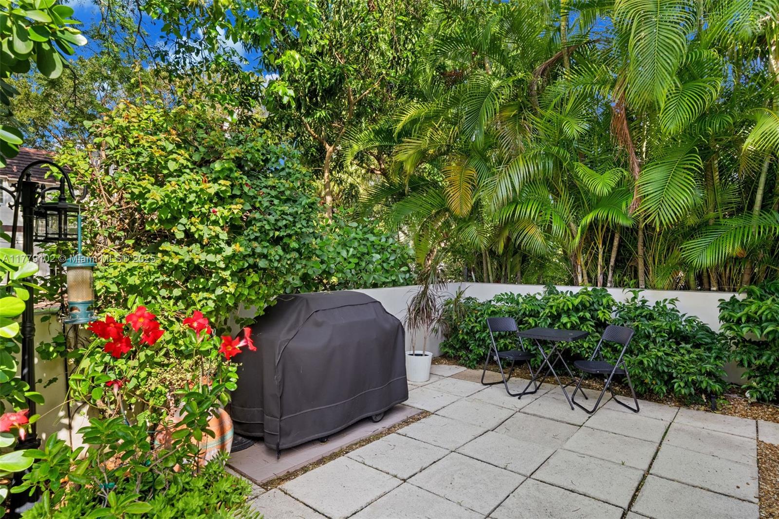 CORAL GABLES RIVIERA SEC - Residential