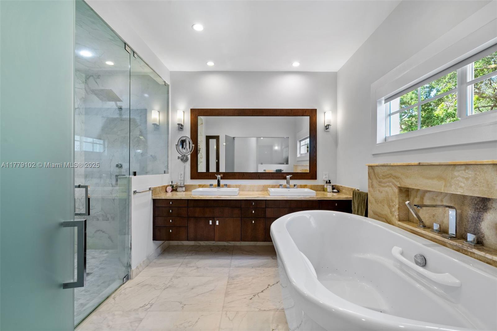 CORAL GABLES RIVIERA SEC - Residential