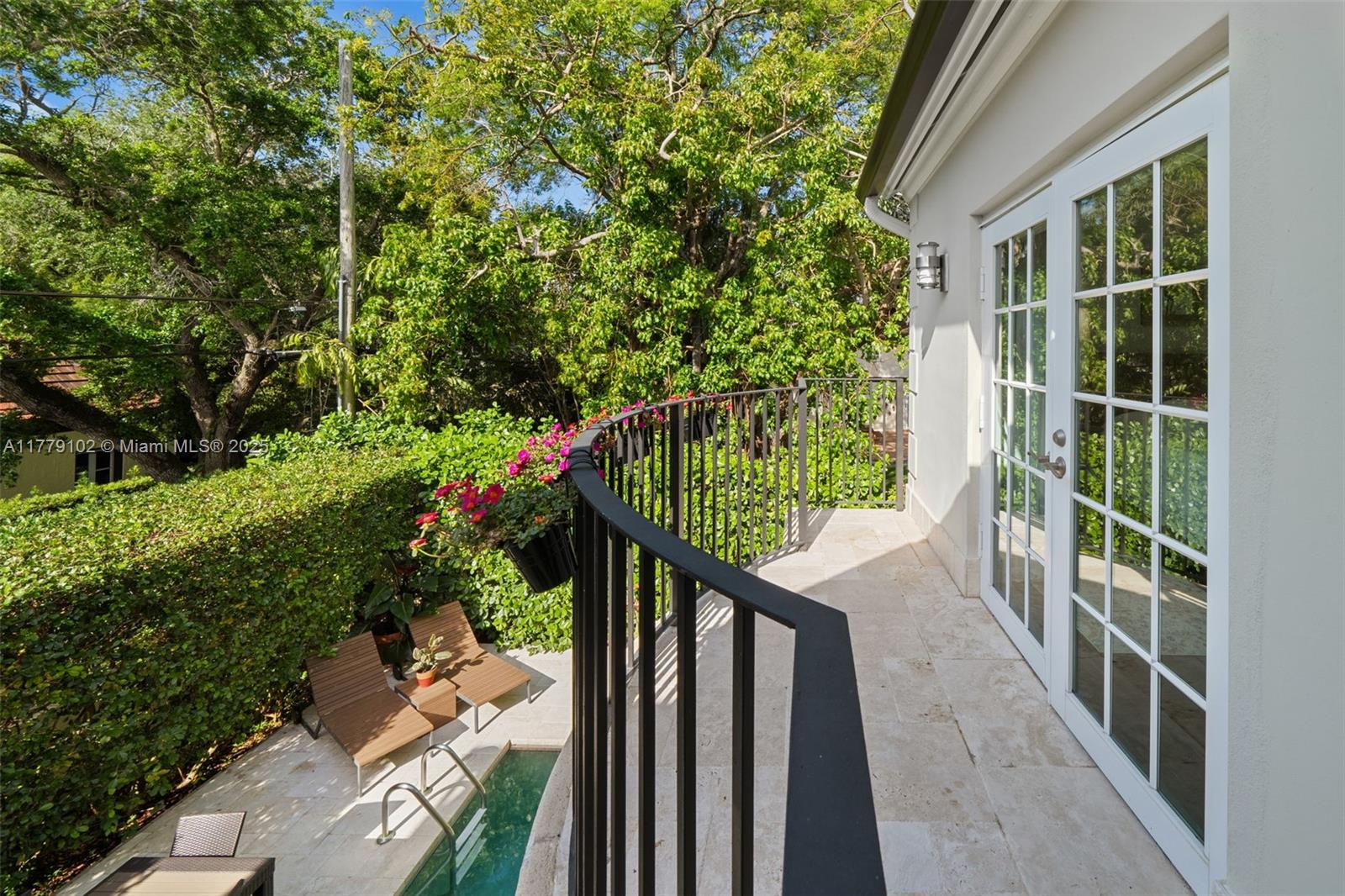 CORAL GABLES RIVIERA SEC - Residential