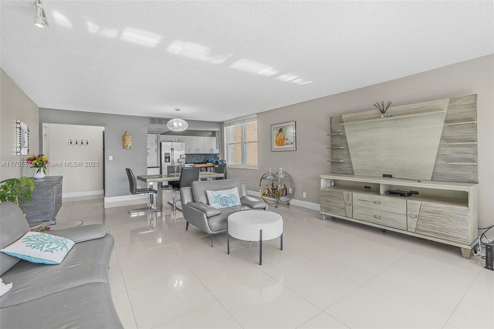 CONDOMINIUM 8 OF ENVIRON - Residential
