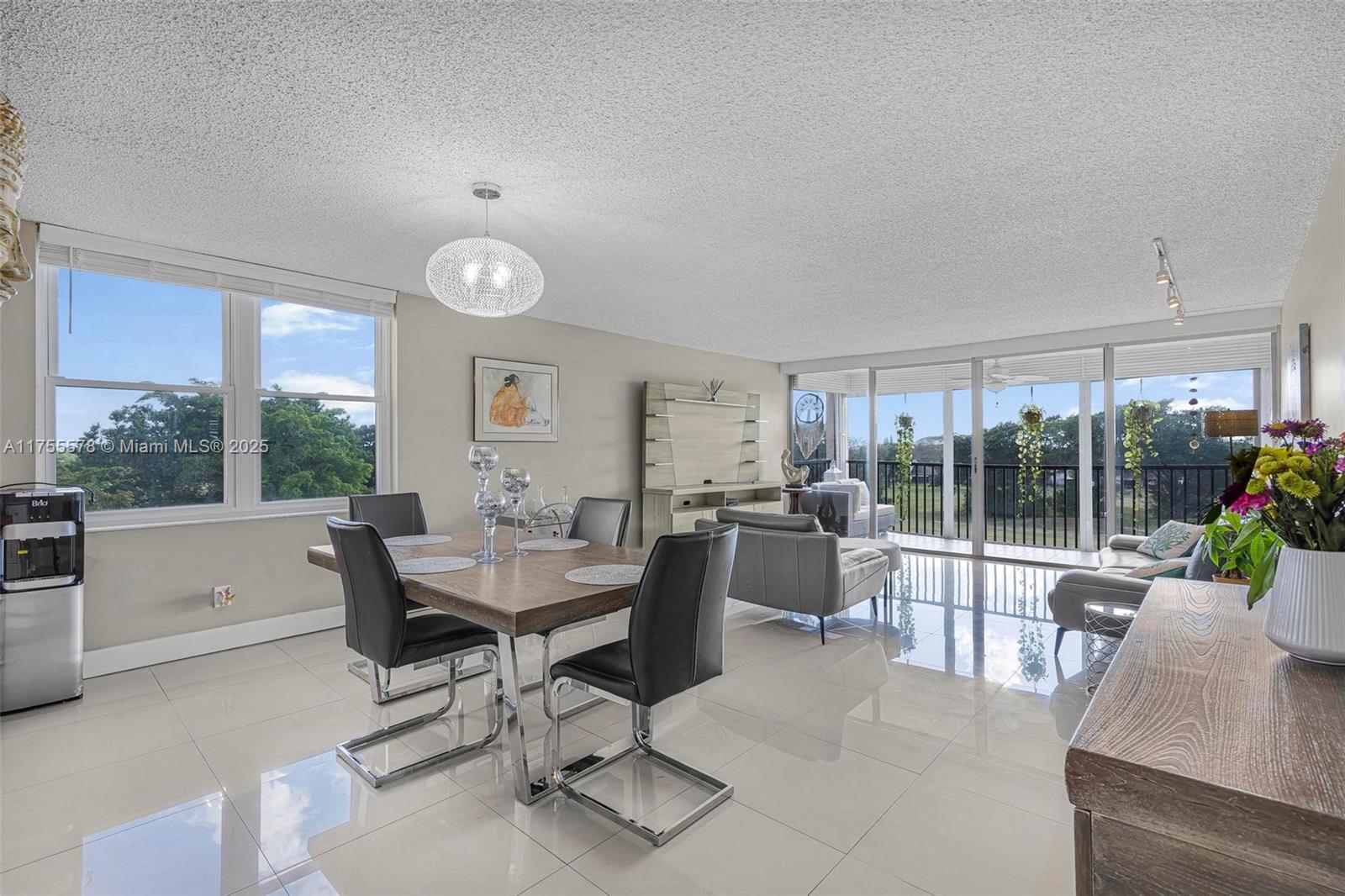 CONDOMINIUM 8 OF ENVIRON - Residential