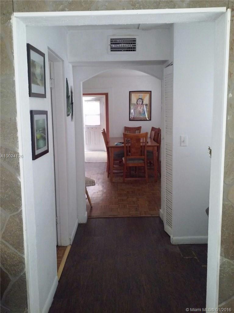 Beautiful single family home 2 BDRM 1 bath, completely furnished big backyard, very well maintained, walking distance to Hollywood young circle, art parks, fabulous restaurants, just 1 mile to the beach. Option to renew, good credit a must, solid proof of income. Call listing agent for showing instructions, property is vacant listing agent must provided the key.