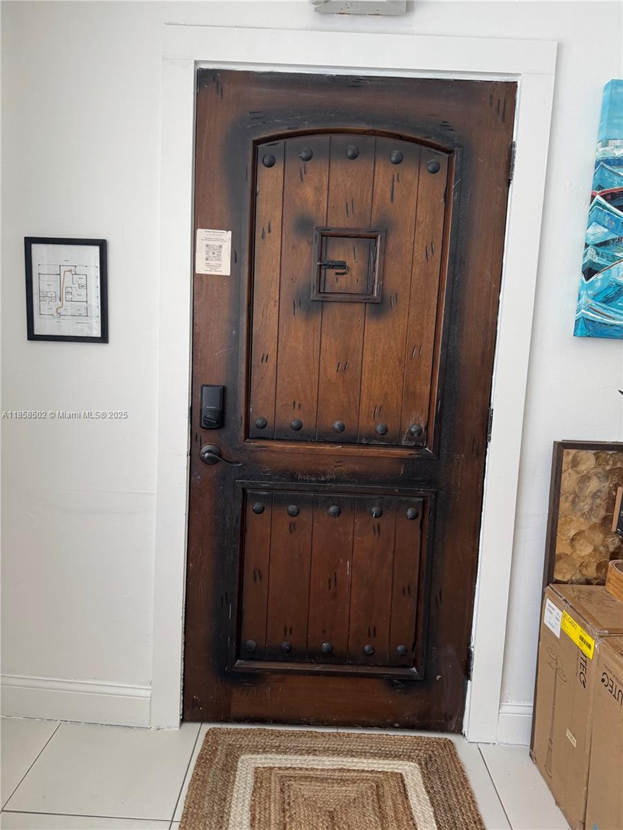 VENICE - Residential Lease