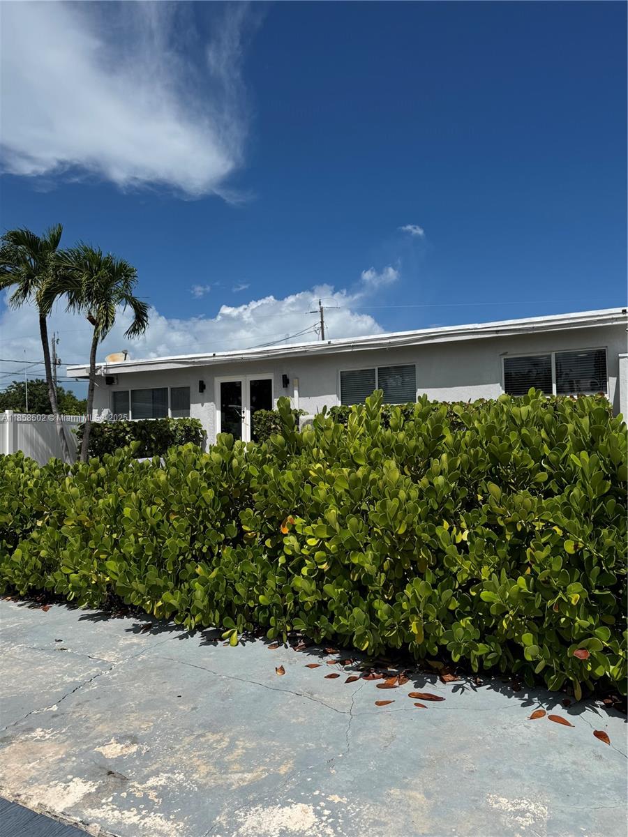 VENICE - Residential Lease