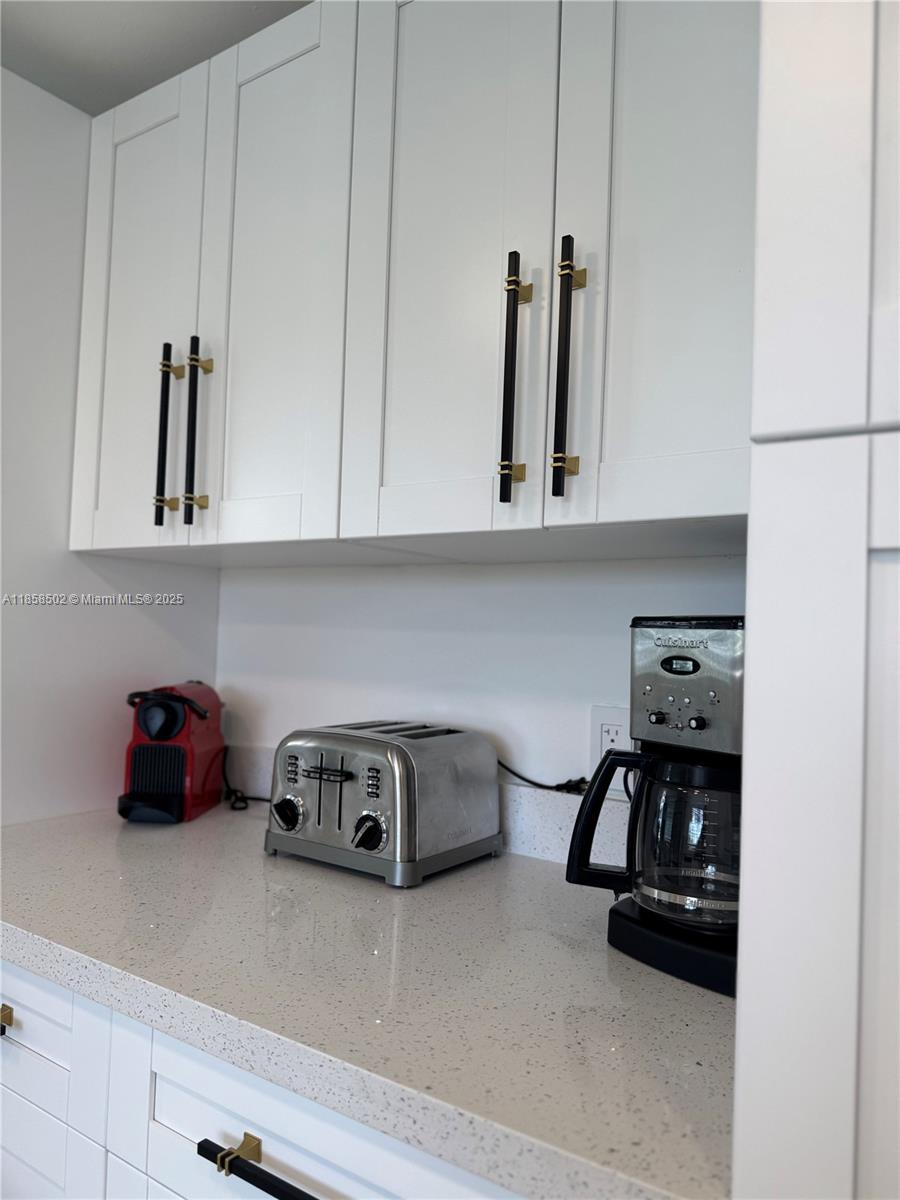 VENICE - Residential Lease