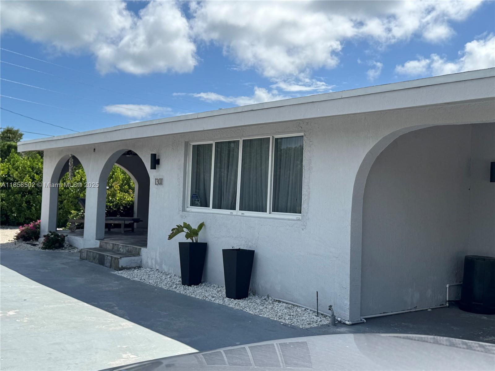 VENICE - Residential Lease