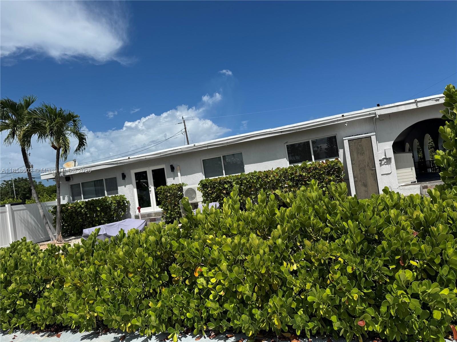 VENICE - Residential Lease