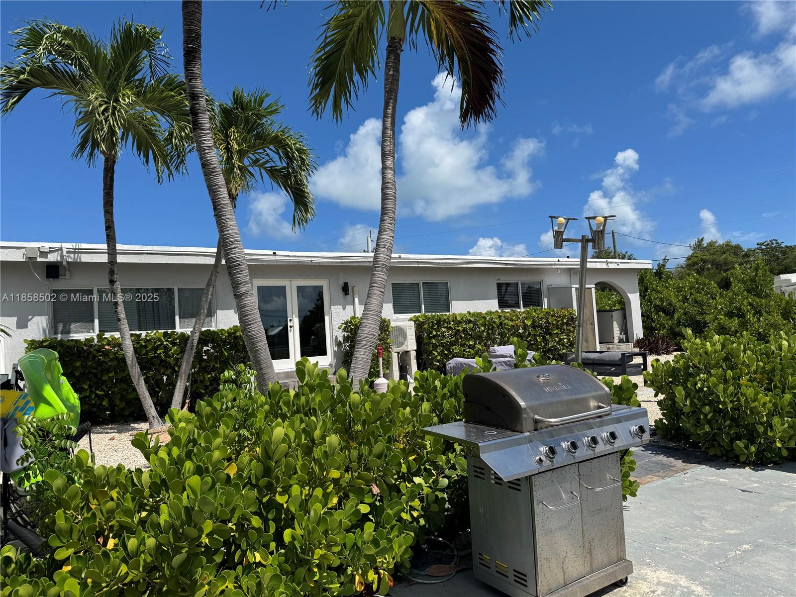 VENICE - Residential Lease