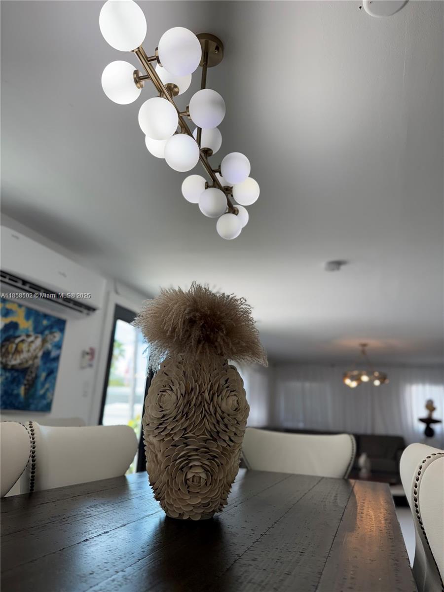 VENICE - Residential Lease