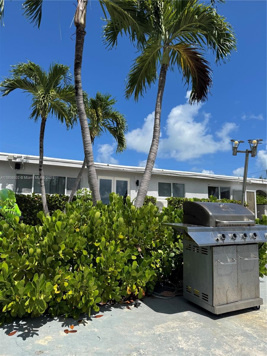 VENICE - Residential Lease