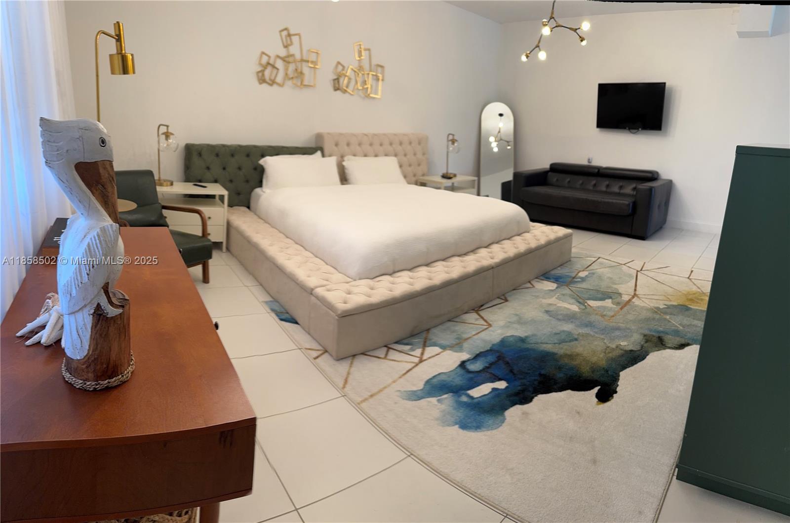 VENICE - Residential Lease