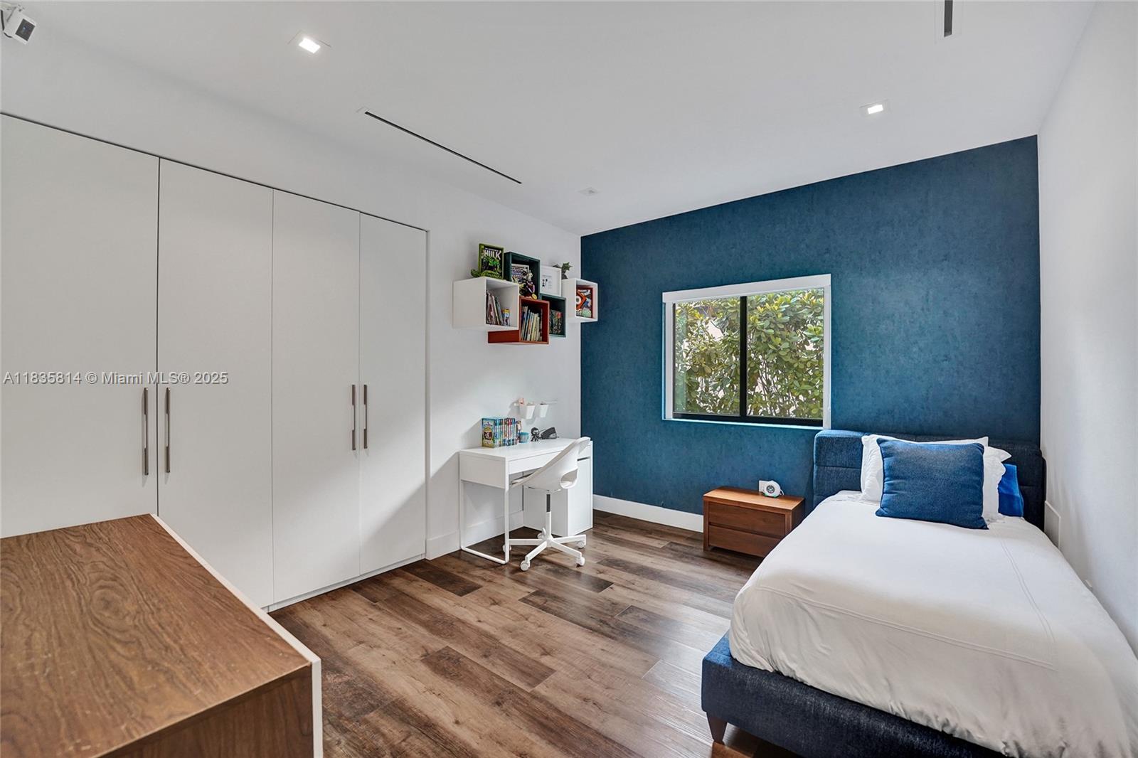 COUNTY SQUIRE ESTATES SEC - Residential Lease