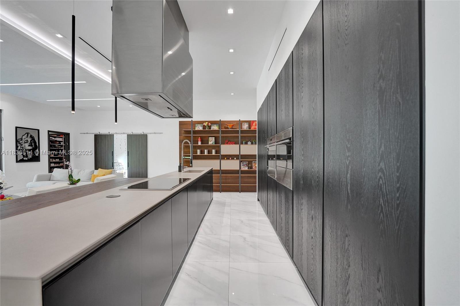 COUNTY SQUIRE ESTATES SEC - Residential Lease