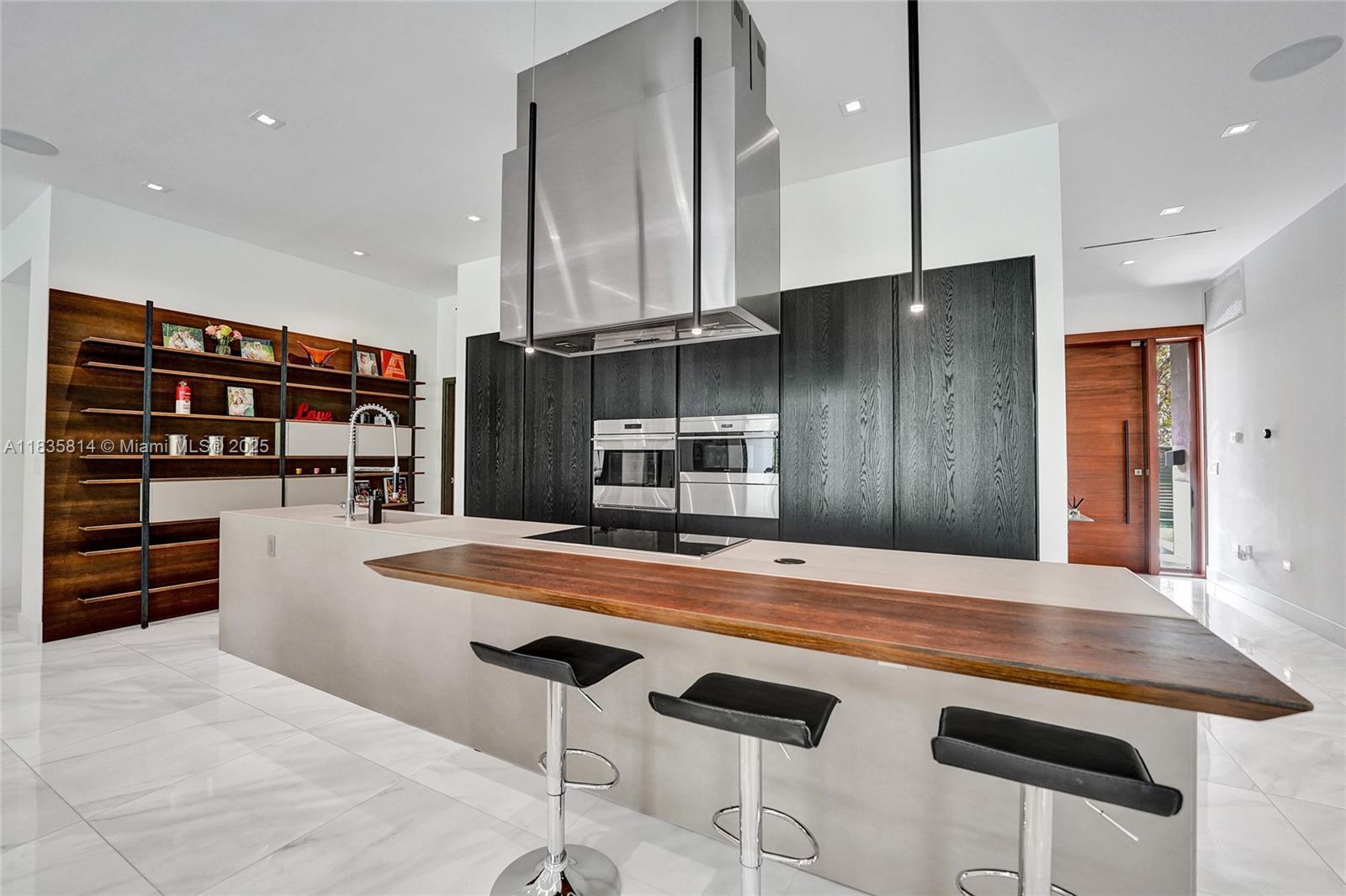 COUNTY SQUIRE ESTATES SEC - Residential Lease