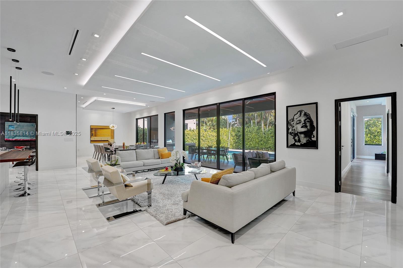 COUNTY SQUIRE ESTATES SEC - Residential Lease