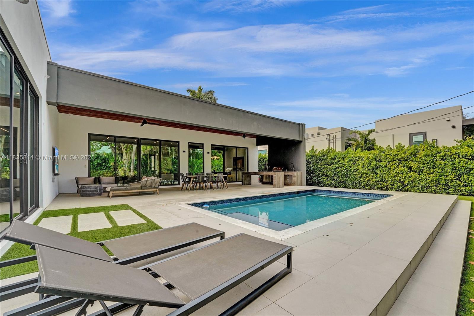 COUNTY SQUIRE ESTATES SEC - Residential Lease