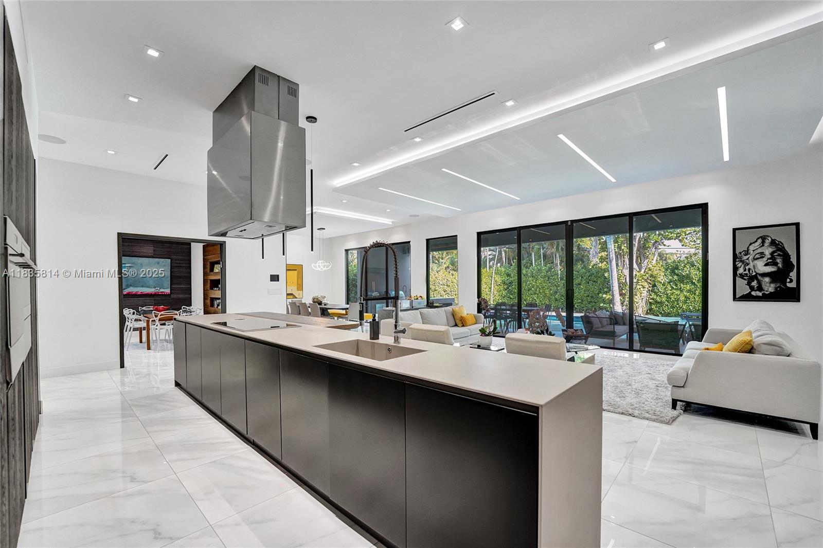 COUNTY SQUIRE ESTATES SEC - Residential Lease