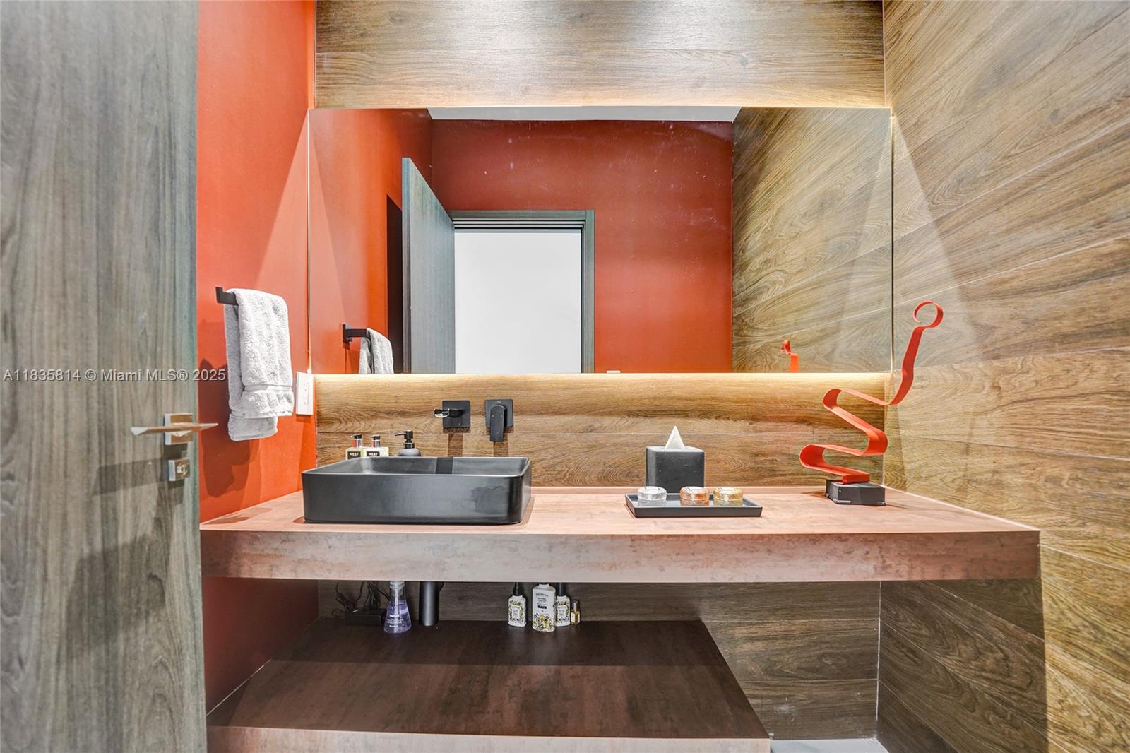 COUNTY SQUIRE ESTATES SEC - Residential Lease