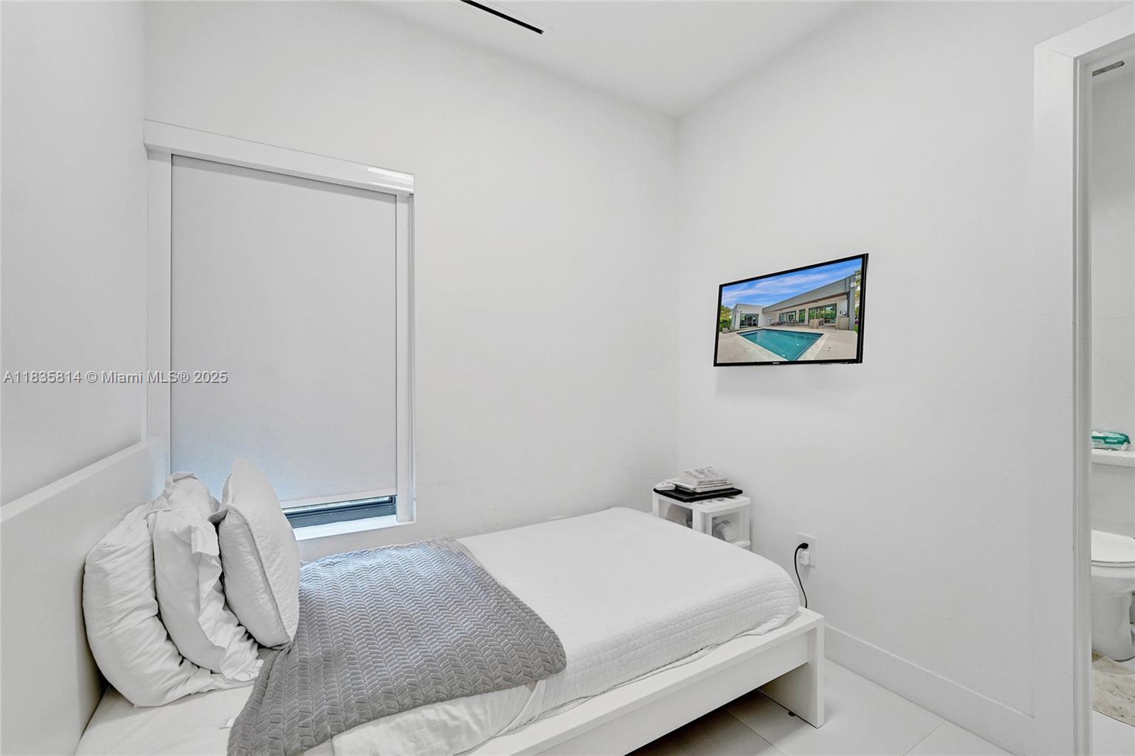 COUNTY SQUIRE ESTATES SEC - Residential Lease