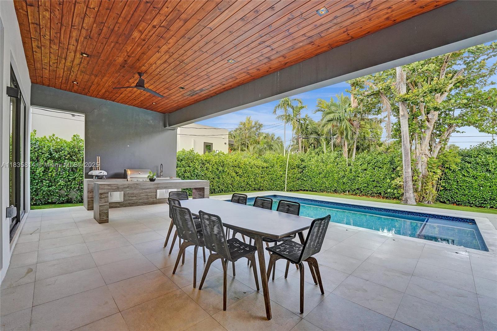 COUNTY SQUIRE ESTATES SEC - Residential Lease