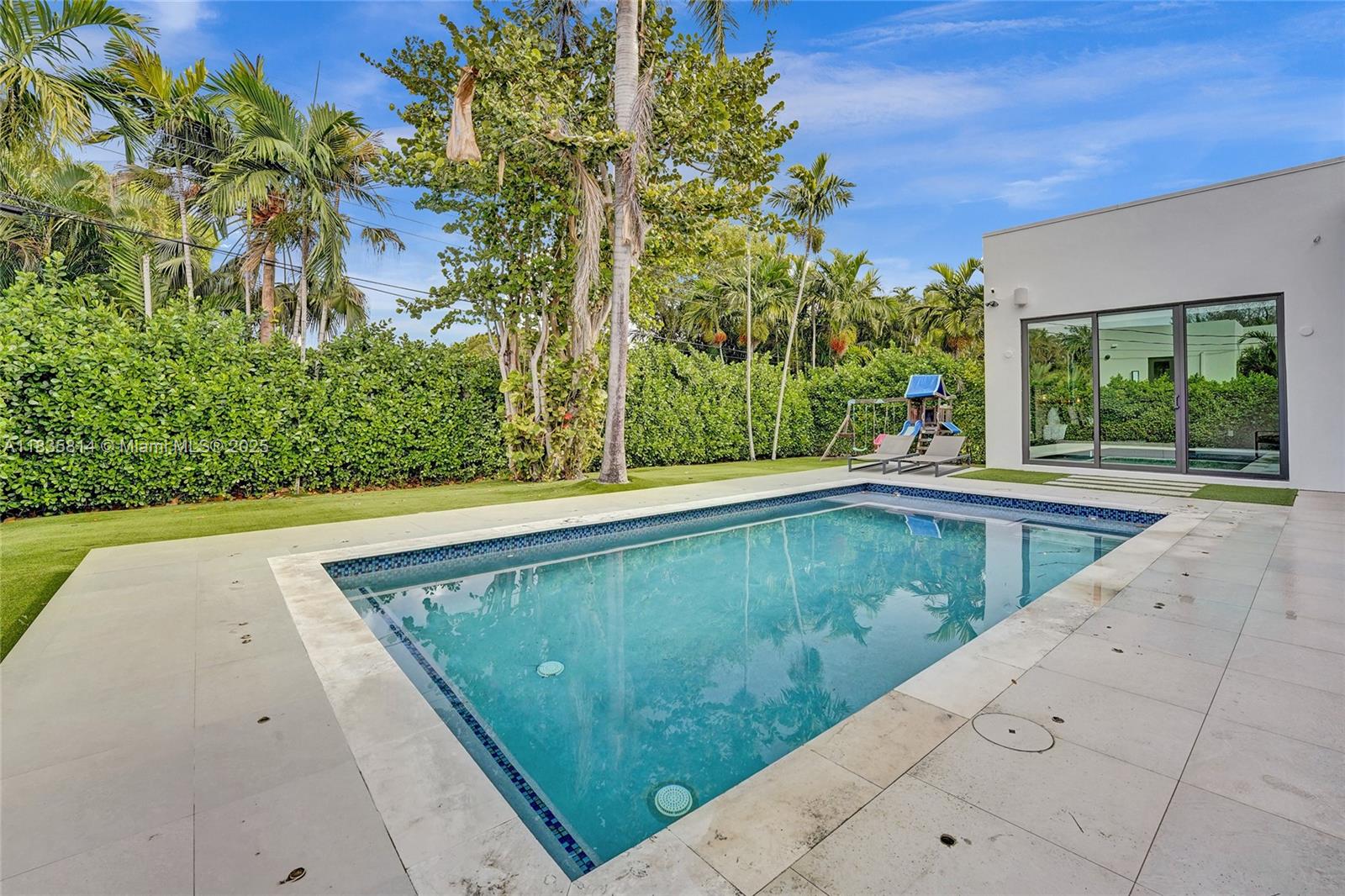 COUNTY SQUIRE ESTATES SEC - Residential Lease