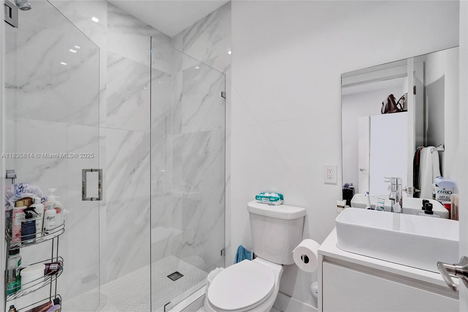 COUNTY SQUIRE ESTATES SEC - Residential Lease