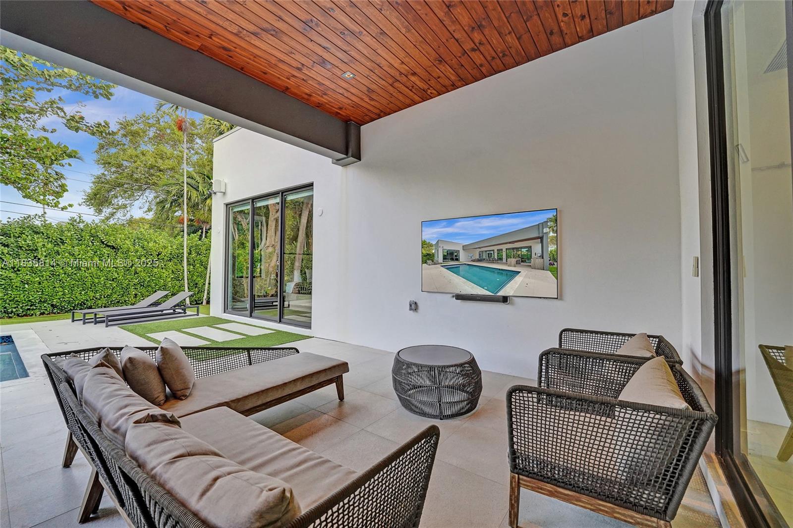 COUNTY SQUIRE ESTATES SEC - Residential Lease