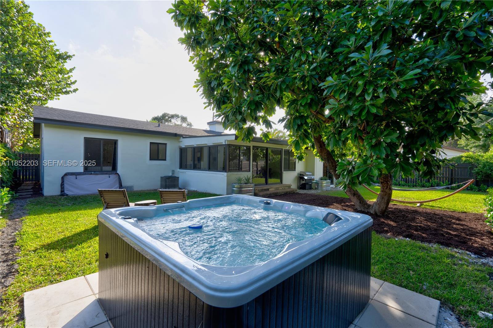 DIXIE MANOR - Residential