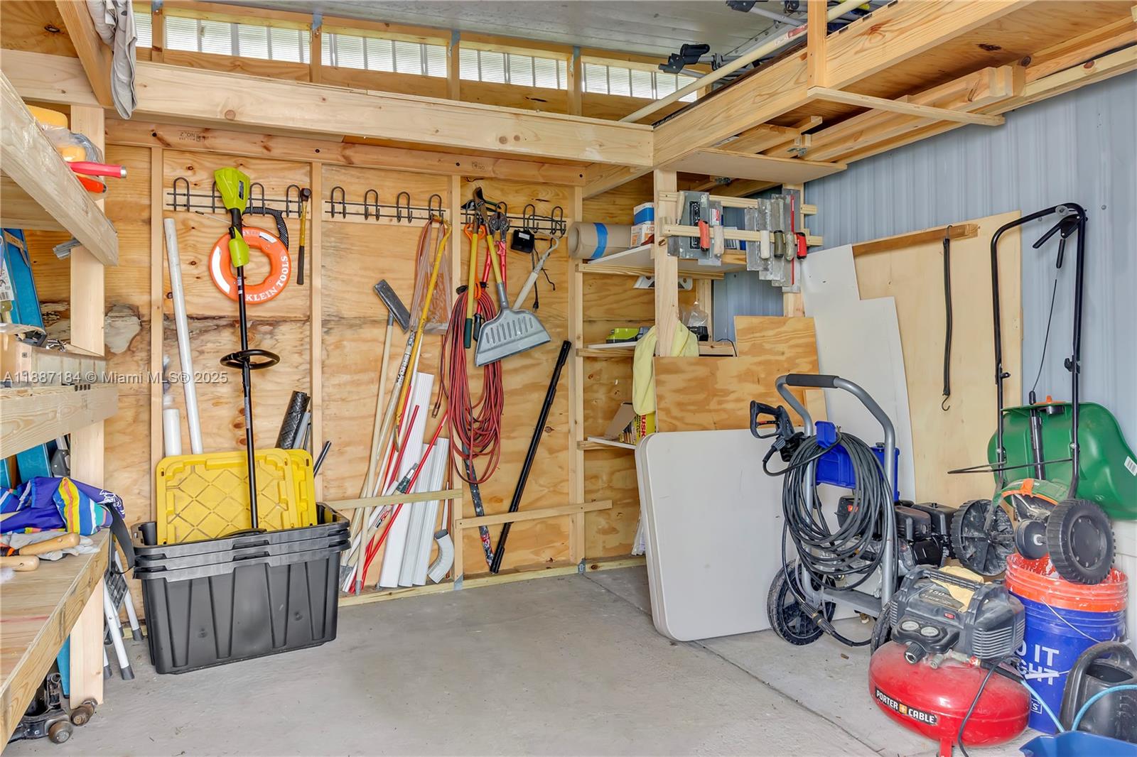 NORTHERN PINES MOBILE HOM - Residential