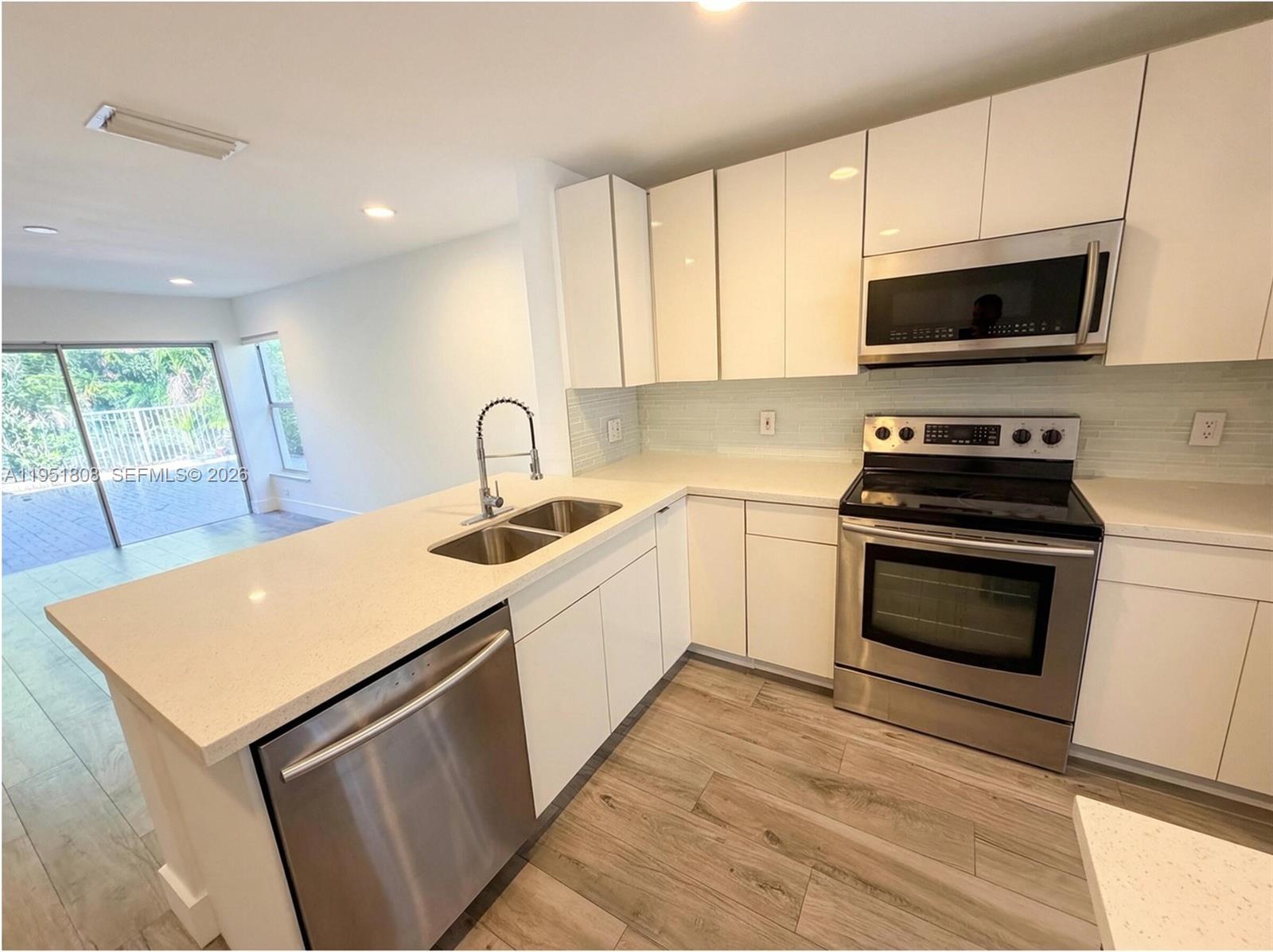 WEST LAKE VILLAGE PLAT - Residential