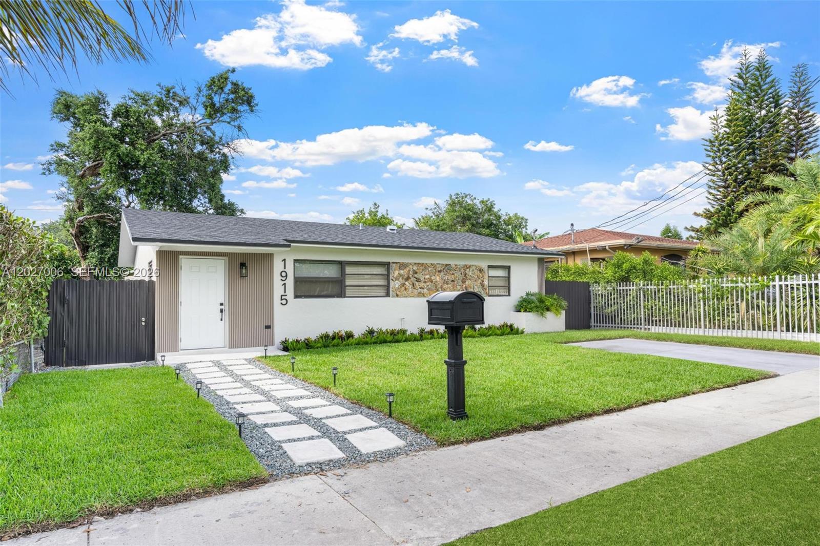 EVERGLADES AVE HTS ADDN - Residential